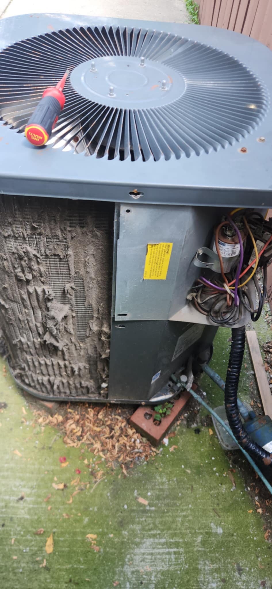 Dirty coils before cleaning